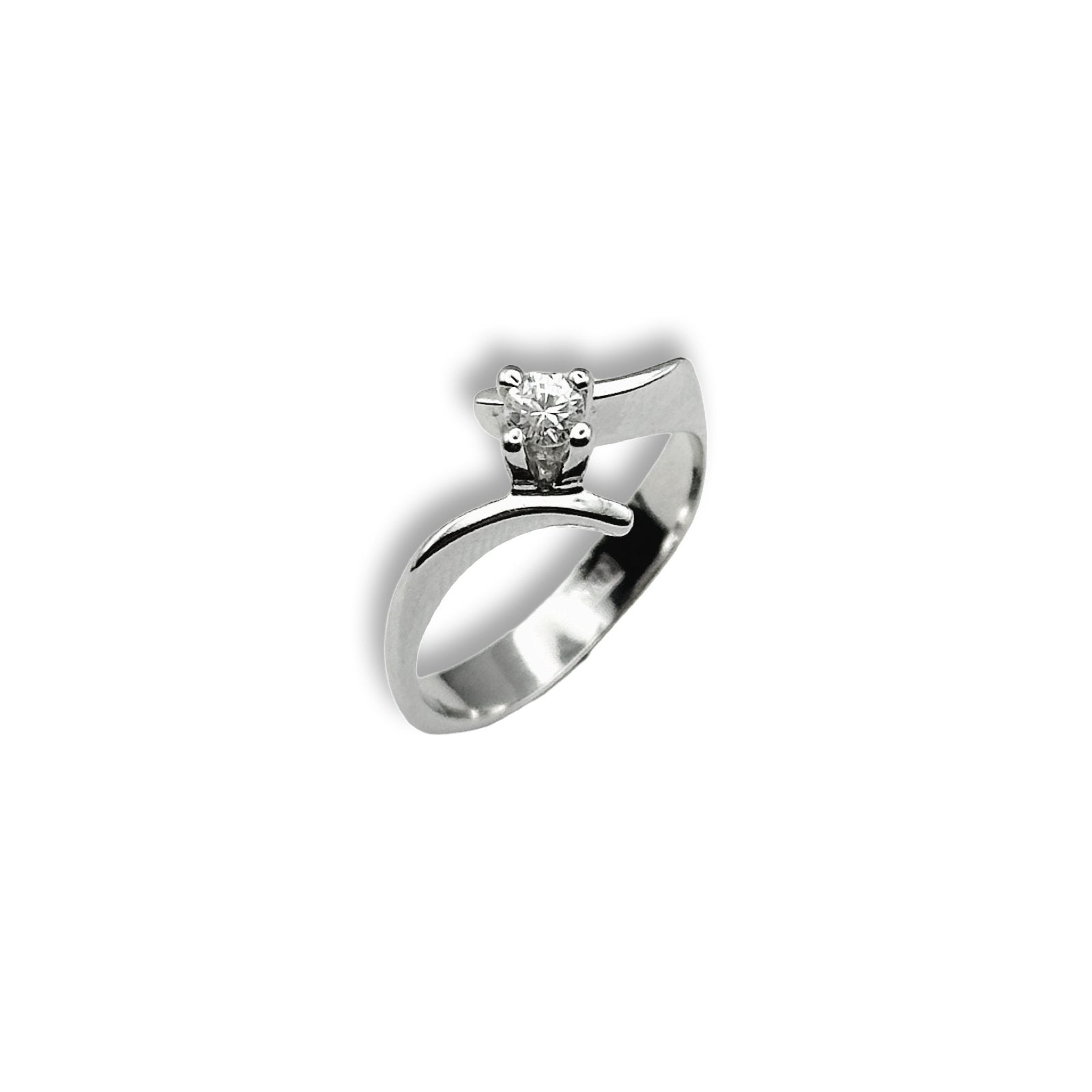 CLASSIC DIAMOND SOLITAIRE RING - Al Khatib Gold