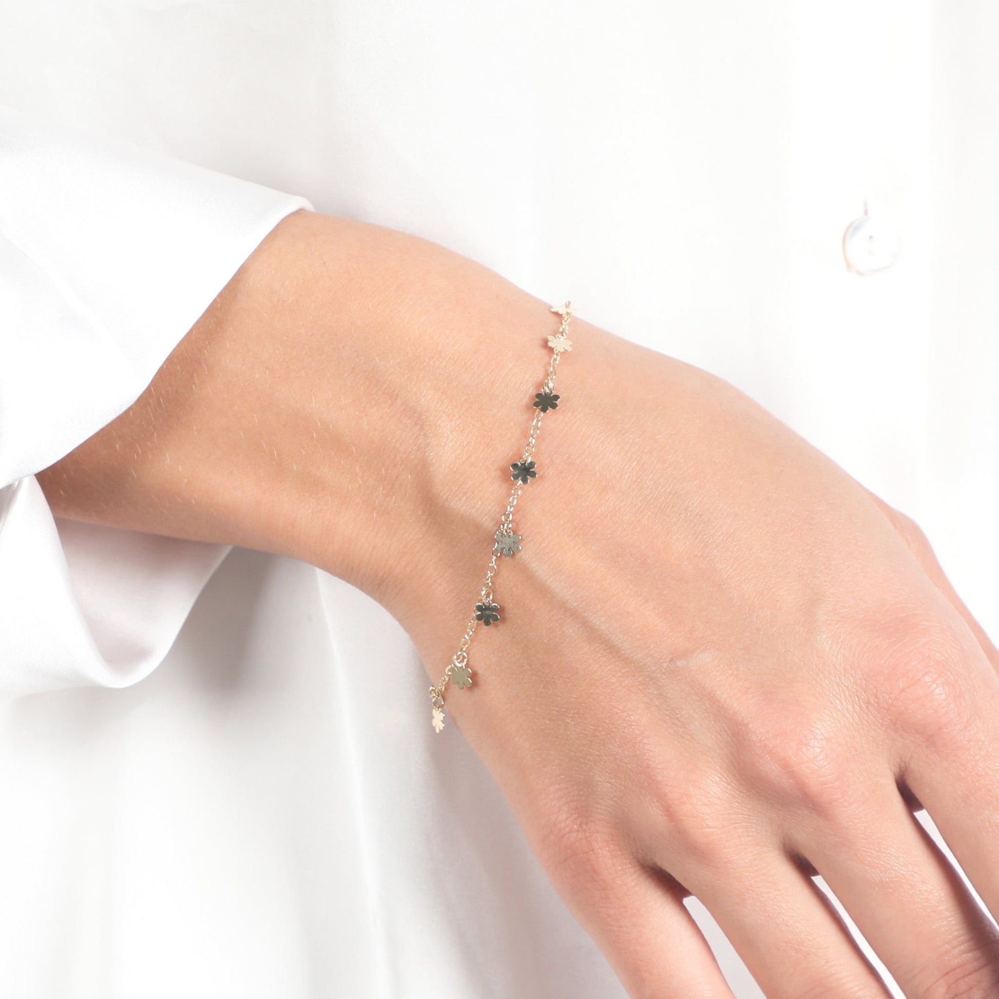 FLOWER CHARM BRACELET - Al Khatib Gold