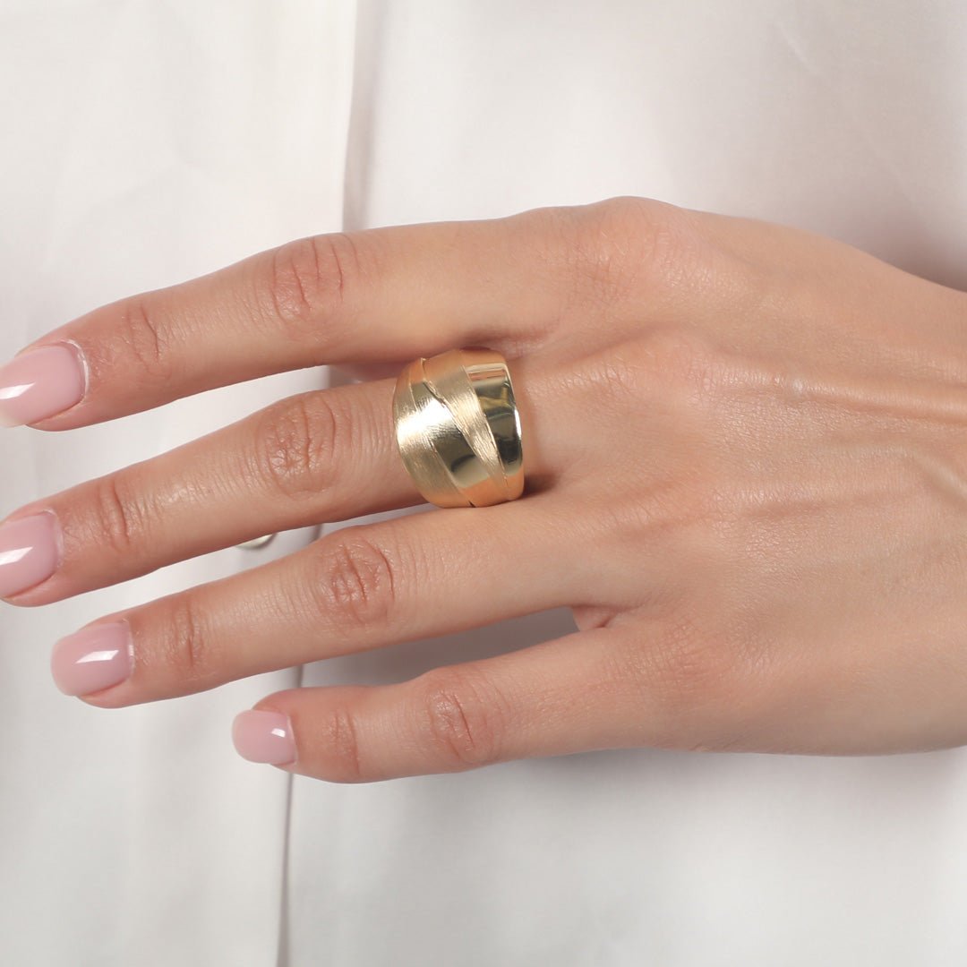 ICONIC CURVES RING - Al Khatib Gold