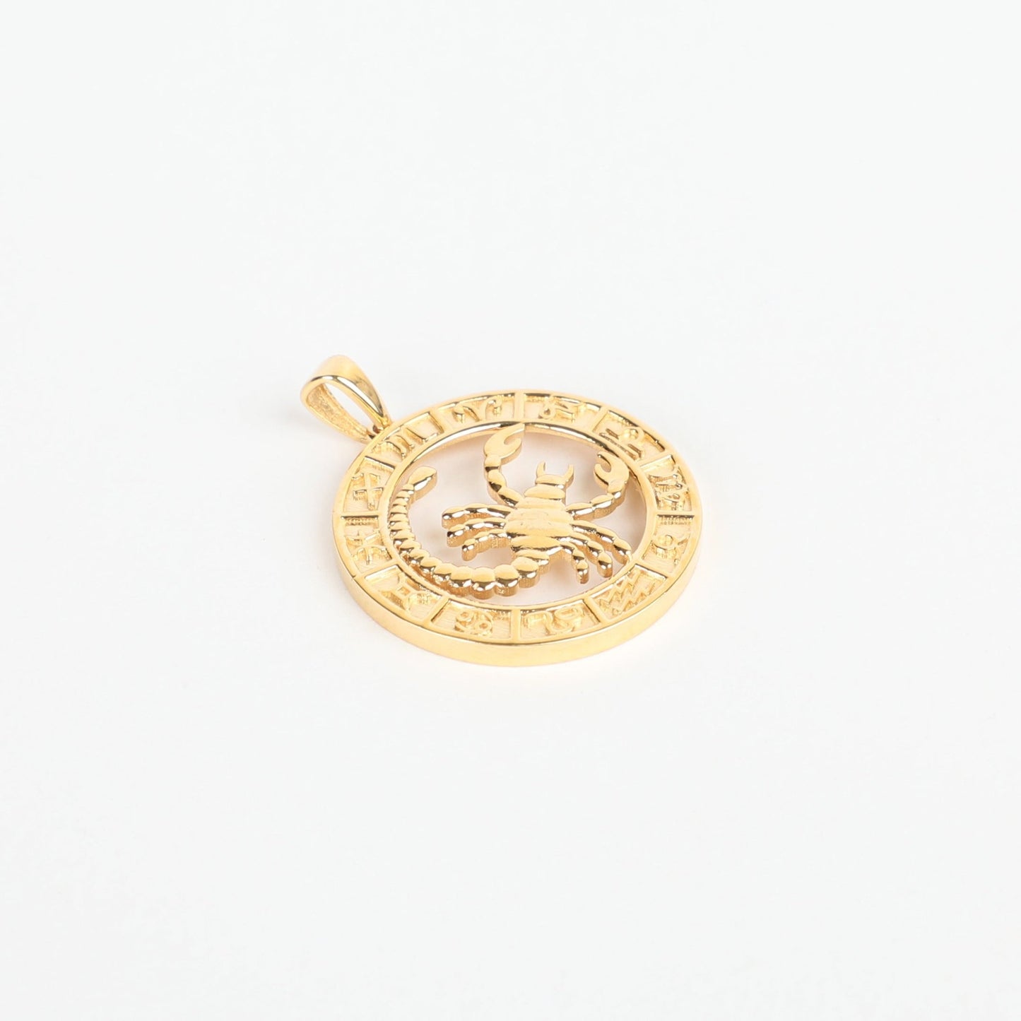 SCORPIO PENDANT - Al Khatib Gold